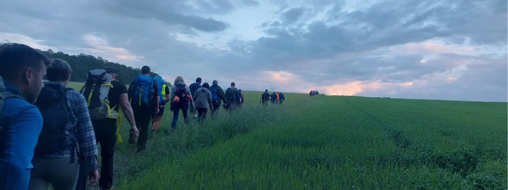 Wallfahrer vor Meedensdorf