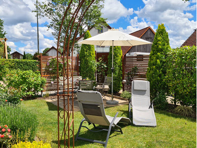 Ferienwohnung nahe Bamberg:  Freisitz im Garten